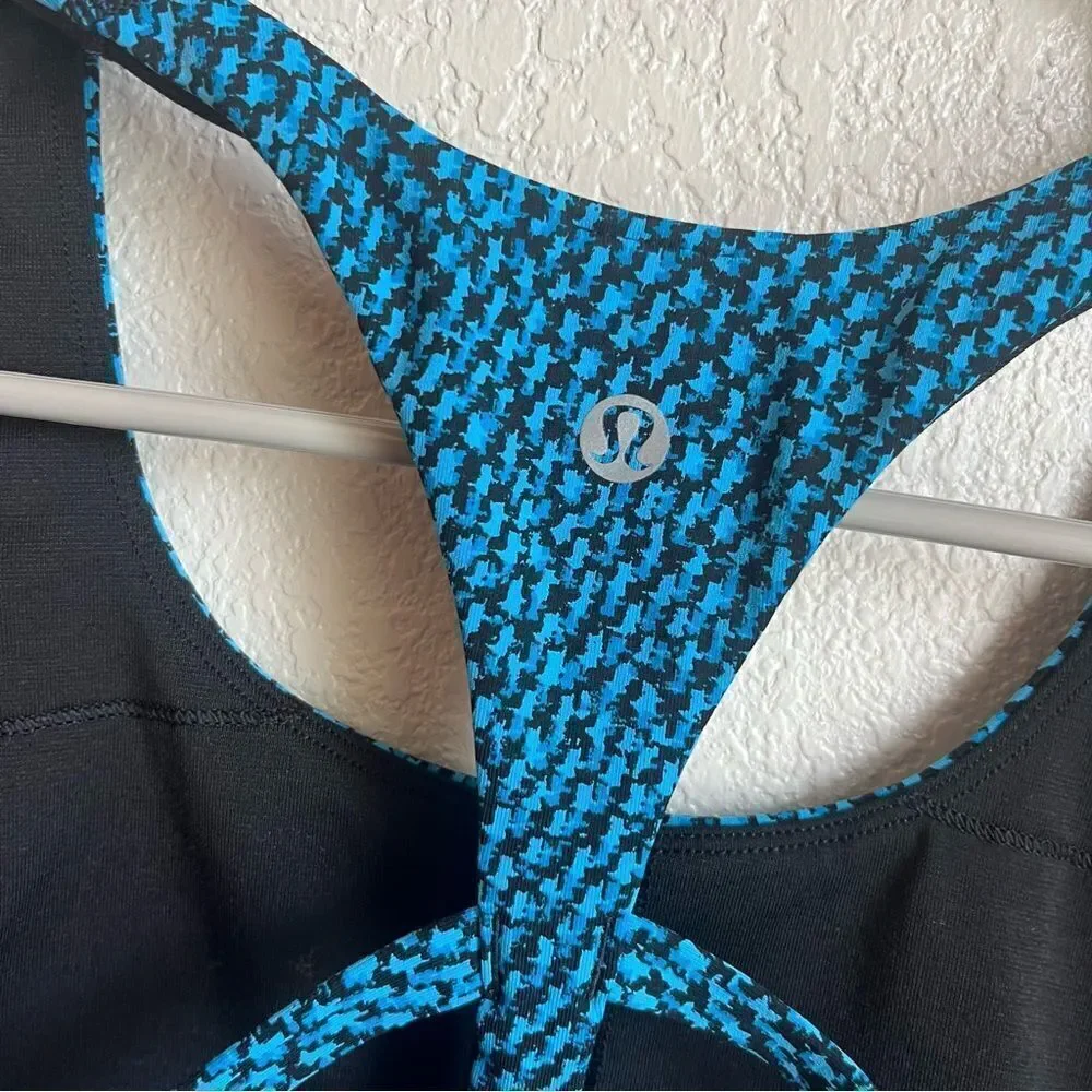 Lululemon Circuit Breaker Bra Scatter Star Beach Blanket Blue Black